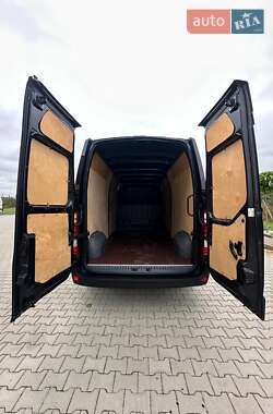 Грузопассажирский фургон Renault Master 2023 в 