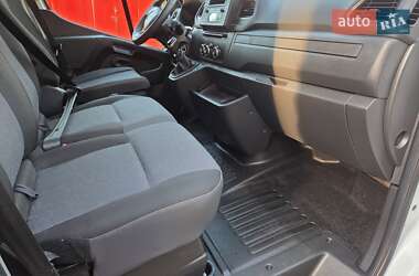 Грузовой фургон Renault Master 2021 в 