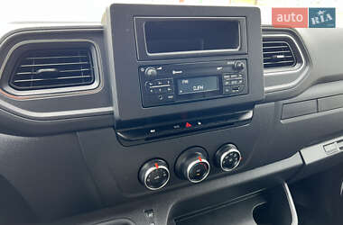 Грузовой фургон Renault Master 2020 в 