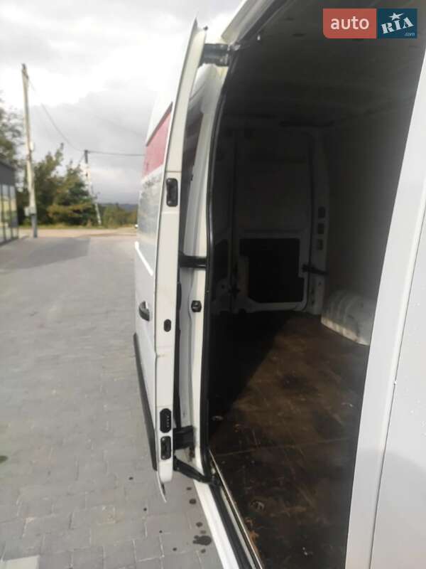 Грузовой фургон Renault Master 2014 в Мостиске