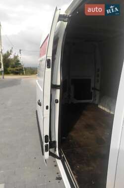 Грузовой фургон Renault Master 2014 в 