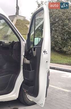 Грузовой фургон Renault Master 2014 в 
