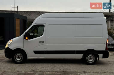 Грузовой фургон Renault Master 2017 в 