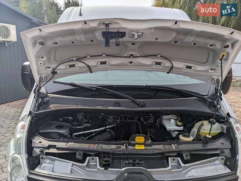 Грузовой фургон Renault Master 2016 в Ровно фото 7 Грузовой фургон Renault Master 2016 в Ровно