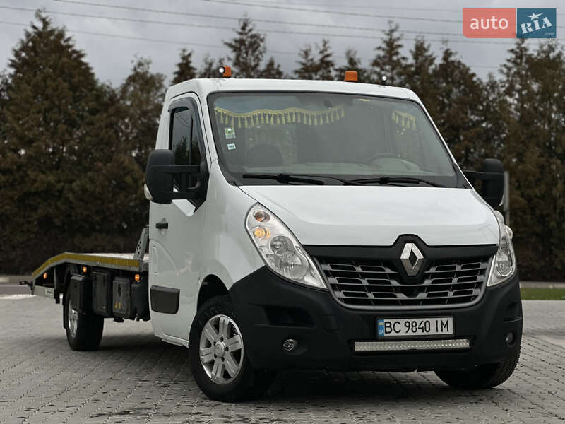 Эвакуатор Renault Master 2015 в Львове