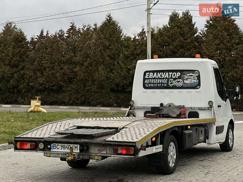 Эвакуатор Renault Master 2015 в Львове