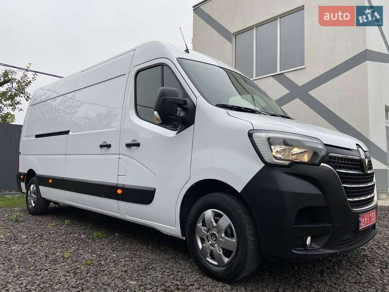 Грузовой фургон Renault Master 2022 в 
