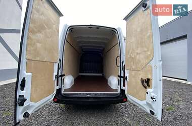 Грузовой фургон Renault Master 2022 в 