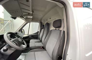 Грузовой фургон Renault Master 2022 в 