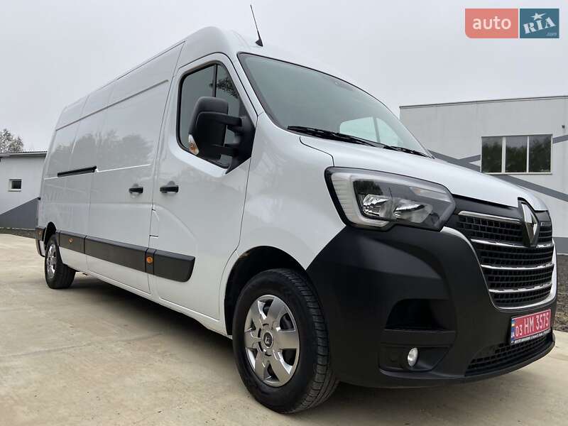 Грузовой фургон Renault Master 2022 в 