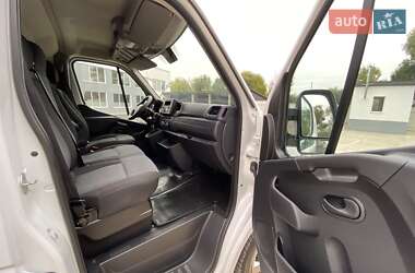 Грузовой фургон Renault Master 2022 в 