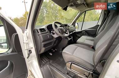 Грузовой фургон Renault Master 2022 в 