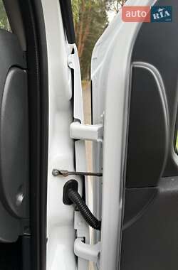 Грузовой фургон Renault Master 2019 в 
