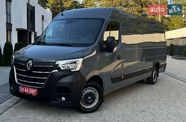 Грузовой фургон Renault Master 2022 в 