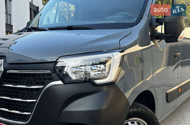 Грузовой фургон Renault Master 2022 в 
