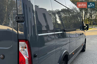 Грузовой фургон Renault Master 2022 в 