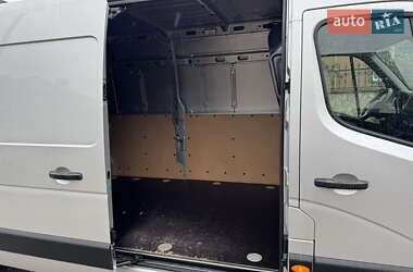 Грузовой фургон Renault Master 2020 в 