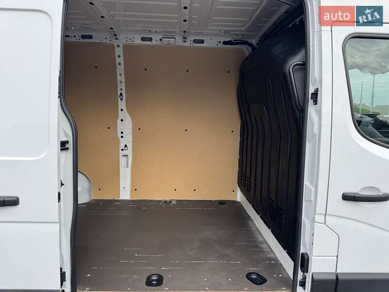 Грузовой фургон Renault Master 2020 в Ровно