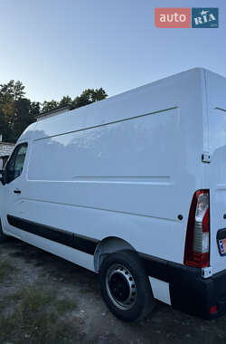 Грузовой фургон Renault Master 2023 в 