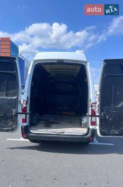 Грузовой фургон Renault Master 2019 в 
