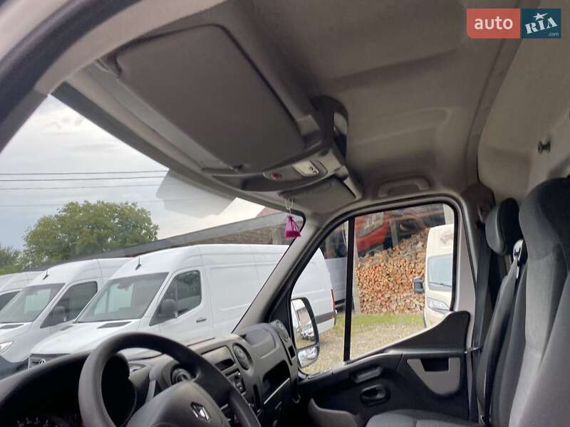 Грузовой фургон Renault Master 2019 в Хусте