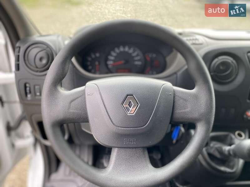 Грузовой фургон Renault Master 2018 в Хусте
