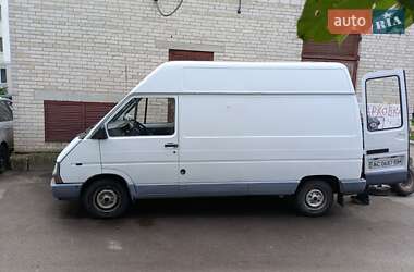 Грузовой фургон Renault Master 1990 в 