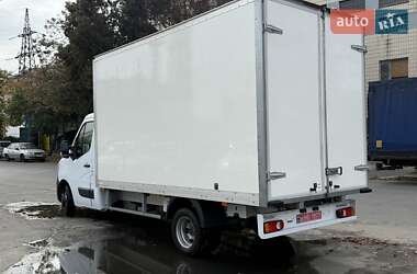 Грузовой фургон Renault Master 2022 в 