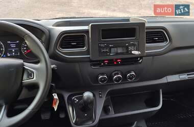 Грузовой фургон Renault Master 2020 в 