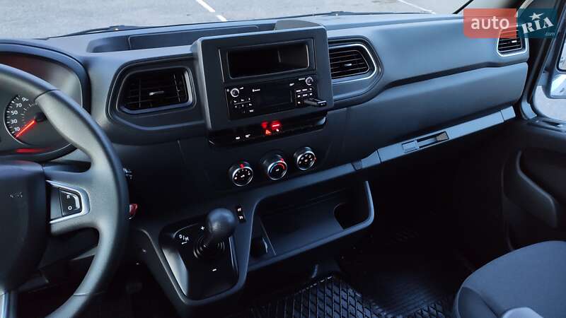 Вантажний фургон Renault Master 2020 в Бердичеві