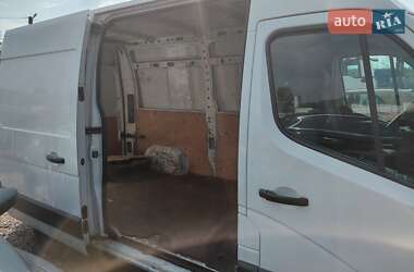 Грузопассажирский фургон Renault Master 2016 в 