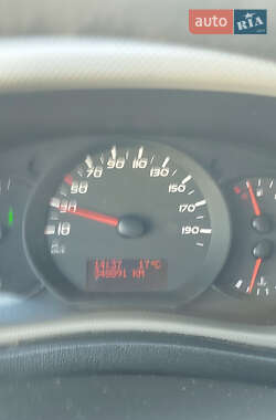 Грузовой фургон Renault Master 2011 в 