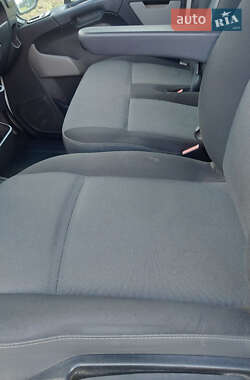Грузовой фургон Renault Master 2011 в 