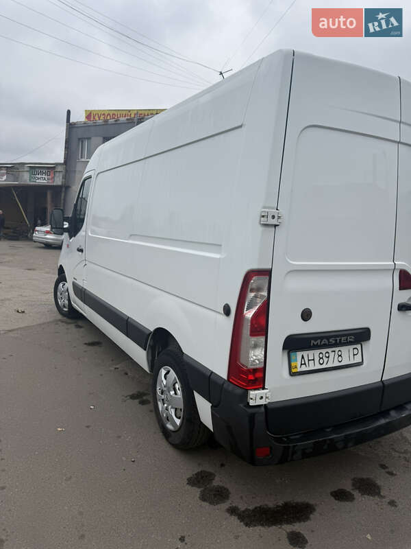 Грузовой фургон Renault Master 2012 в Днепре