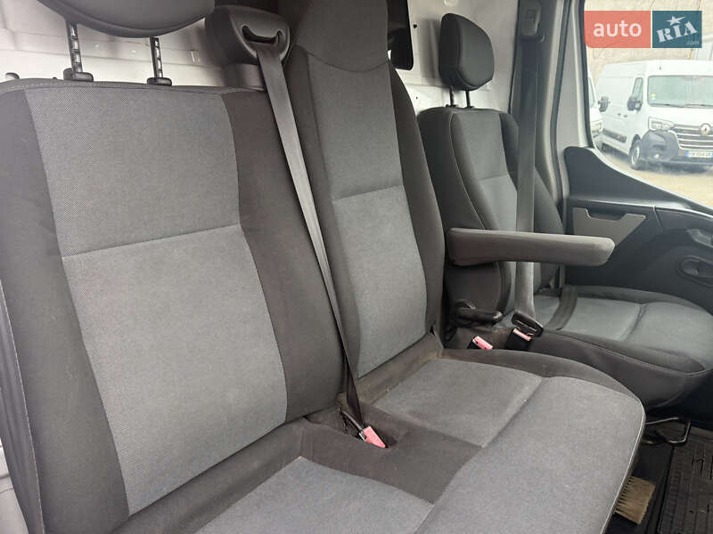 Грузовой фургон Renault Master 2012 в Днепре