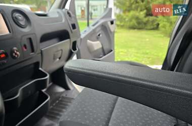 Грузовой фургон Renault Master 2018 в 