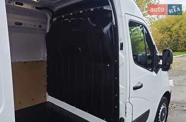 Грузовой фургон Renault Master 2018 в 