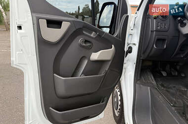 Грузовой фургон Renault Master 2017 в 