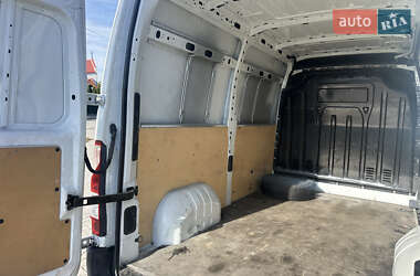 Грузовой фургон Renault Master 2016 в 