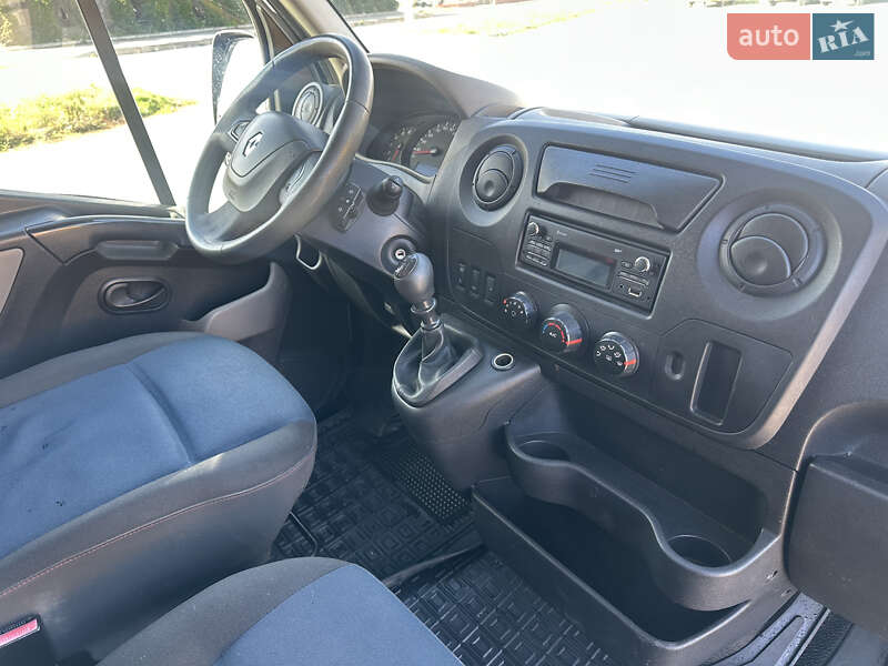Грузовой фургон Renault Master 2016 в Хмельницком