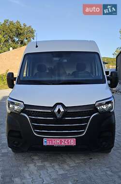 Грузовой фургон Renault Master 2022 в 