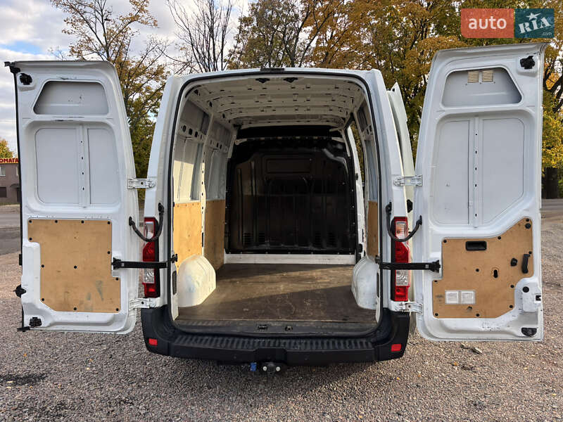 Грузовой фургон Renault Master 2017 в Первомайске