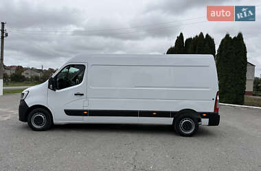 Грузовой фургон Renault Master 2022 в 