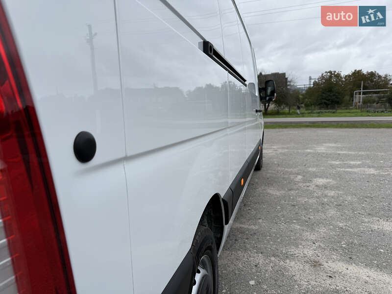 Грузовой фургон Renault Master 2022 в Дубно