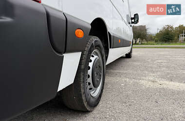 Грузовой фургон Renault Master 2022 в 