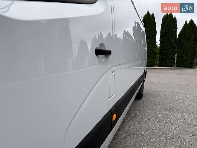 Грузовой фургон Renault Master 2022 в Дубно