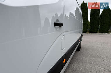 Грузовой фургон Renault Master 2022 в 