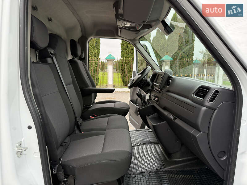 Грузовой фургон Renault Master 2022 в Дубно