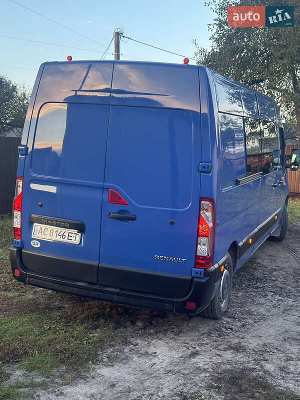 Микроавтобус Renault Master 2016 в Старой Выжевке