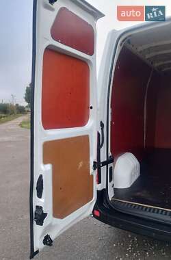 Грузовой фургон Renault Master 2018 в 